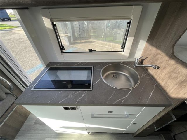 Benimar Yrteo 840 - Photo 8