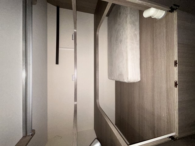 Challenger 290 Special Edition - Photo 12