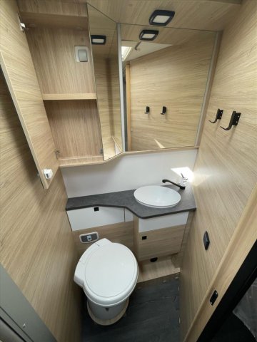 Challenger 318 Anniversary Edition - Photo 10