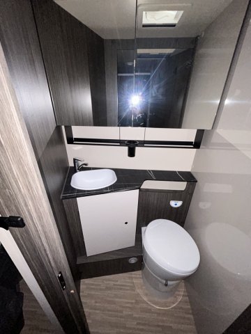 Mc Louis Nevis 881  25 EDITION - Photo 12