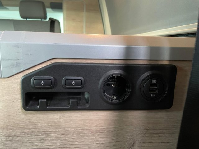 Volkswagen California Coach - Photo 33