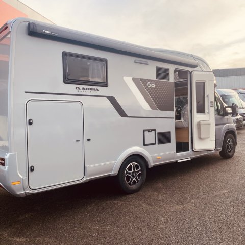 Adria Matrix 650 DL 60Y 60 ANS - Photo 2