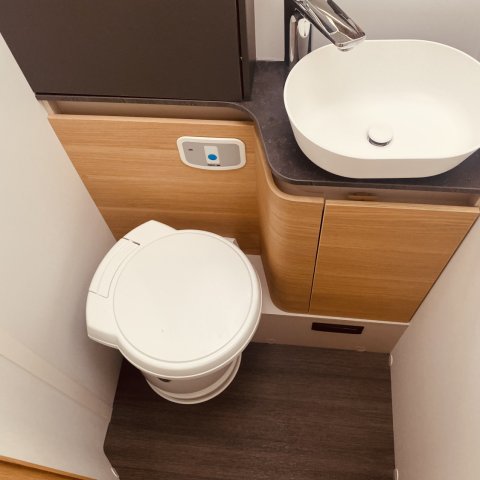 Adria Matrix 650 DL 60Y 60 ANS - Photo 4