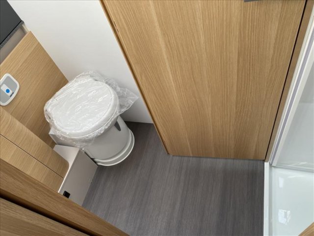 Adria Matrix Plus 670 DC - Photo 9