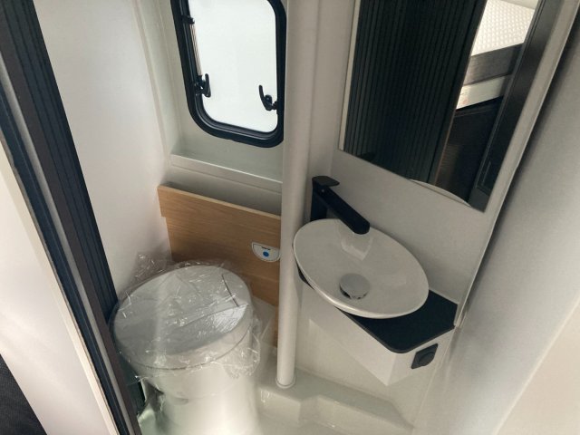 Adria Twin 640 SGX PTR 60 ANS - Photo 5