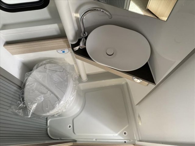 Adria Twin Plus 640 SGX - Photo 6