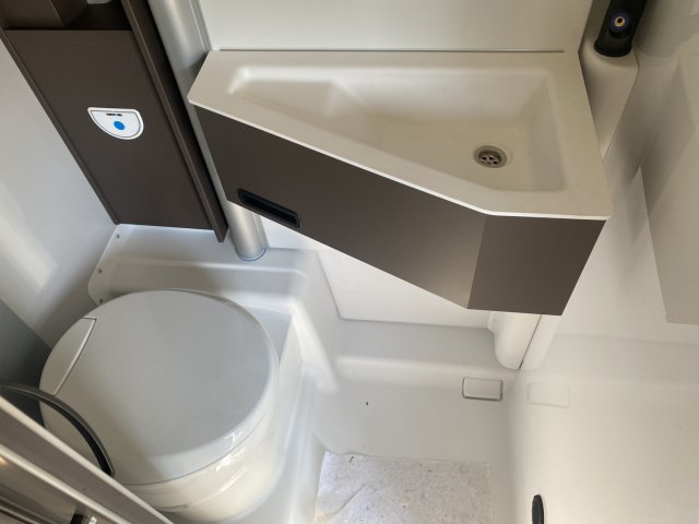 Burstner B66 600C 600 C - Photo 3