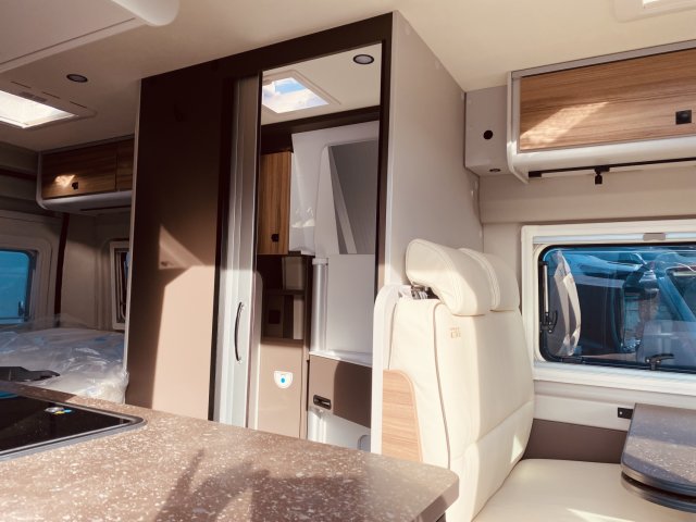 Burstner B66 600C 600 C - Photo 2