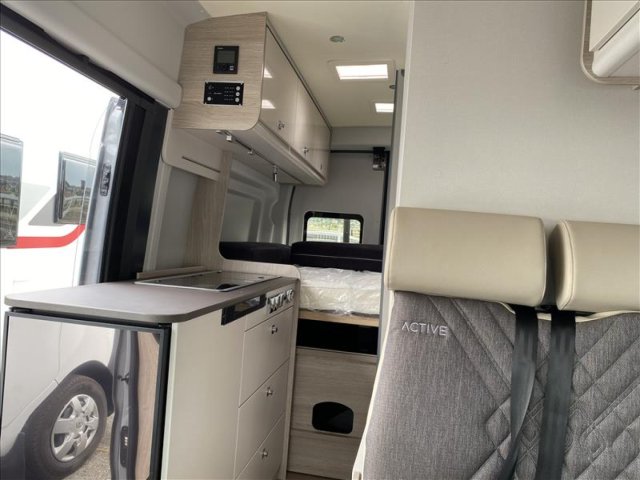 Burstner Lineo C 590 - Photo 11