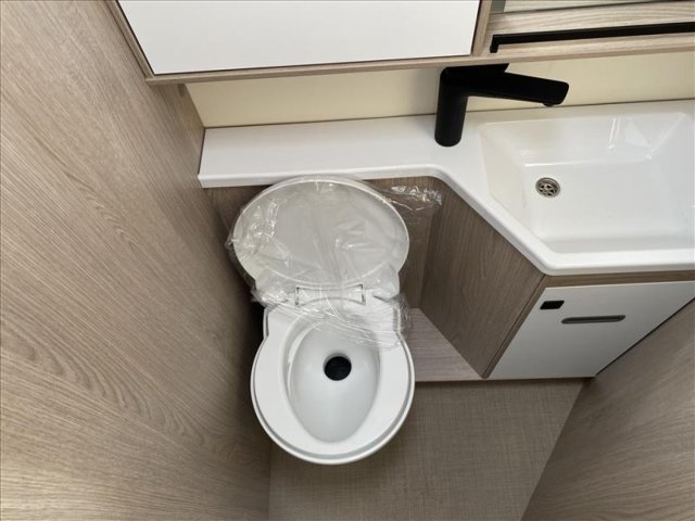 Burstner Lyseo Time Skyline T 732 - Photo 8