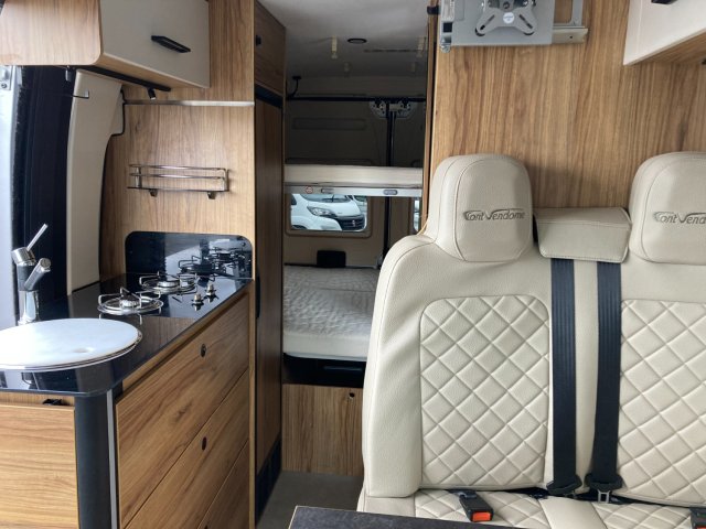 Font Vendome Leader Camp Duo Elegance - Photo 4