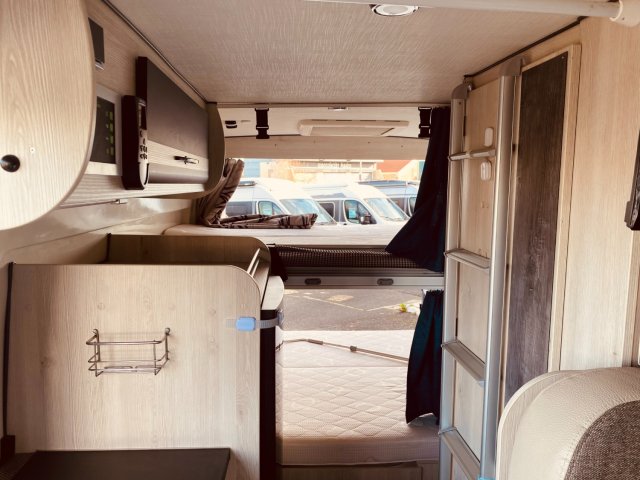 Font Vendome Leader Van Duo - Photo 8