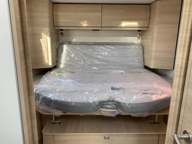 Rapido 696 F 696F 65 ans - Photo 5