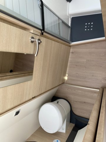 Rapido 696 F 696F 65 ans - Photo 8