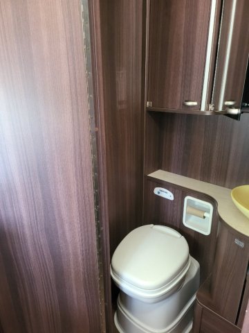 Burstner Nexxo T 685 Fifty Five blanc graphite - Photo 9