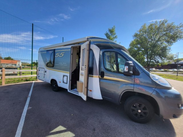 Burstner Nexxo T 685 Fifty Five blanc graphite Occasion