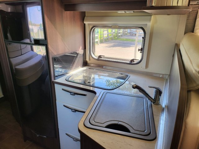 Burstner Nexxo T 685 Fifty Five blanc graphite - Photo 16