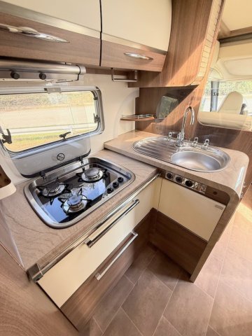 Burstner Elegance I 800 - Photo 13