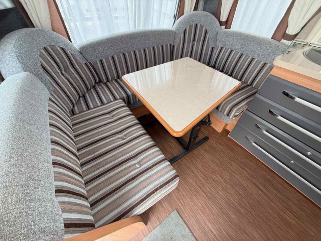 Hobby De Luxe 460 UFE - Photo 9