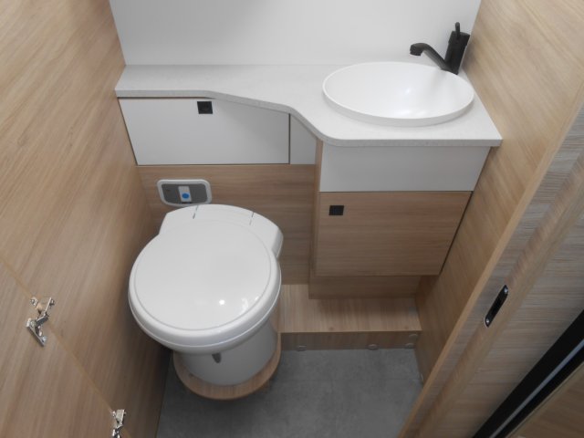 Challenger 317 Ultimate Edition - Photo 18