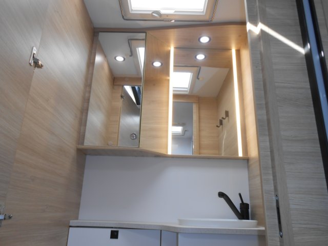 Challenger 317 Ultimate Edition - Photo 19