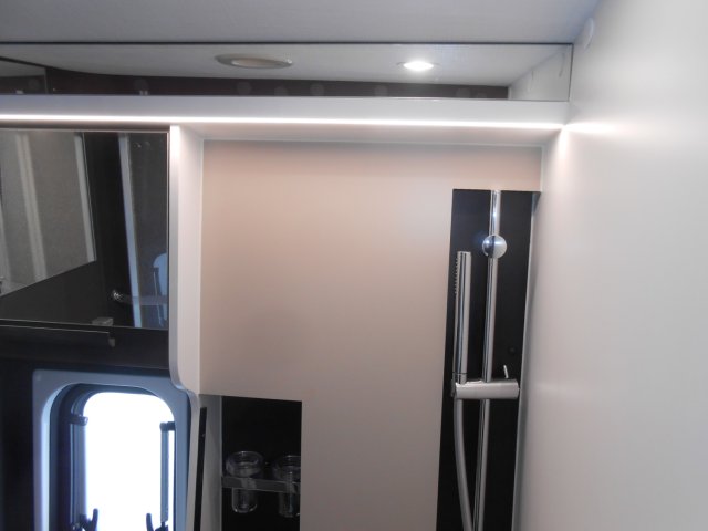 Mc Louis Menfys Van 3 SIGNATURE - Photo 19
