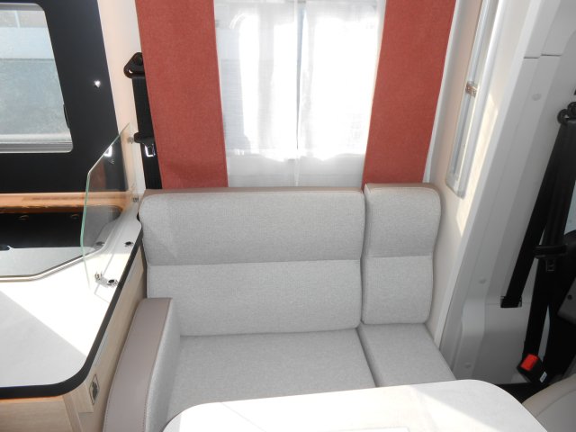 Rapido 686 F - Photo 12