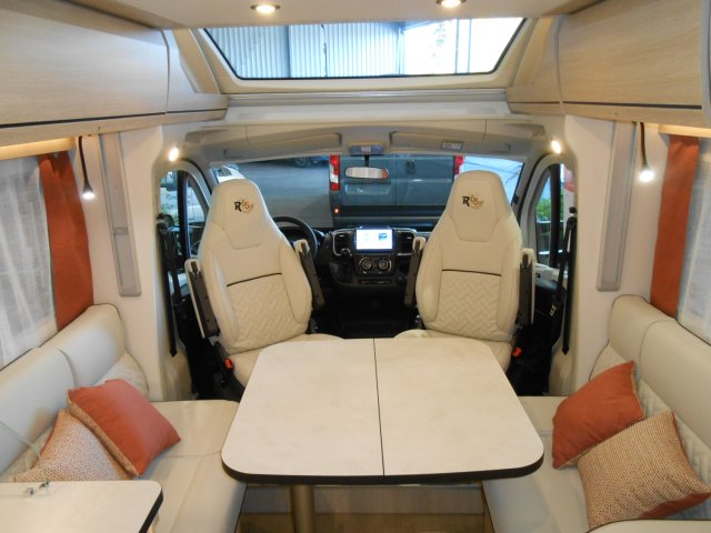 Rapido 696 F 65 Ans - Photo 6