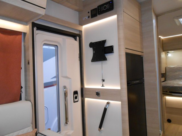 Rapido 696 F 65 Ans - Photo 11
