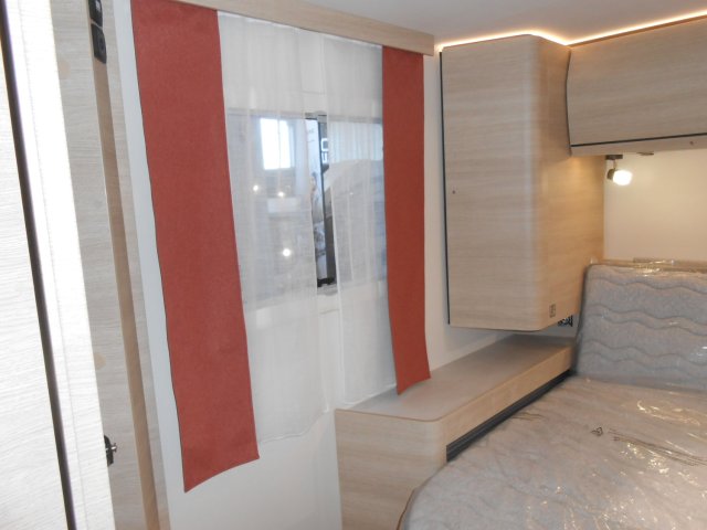 Rapido 696 F 65 Ans - Photo 13