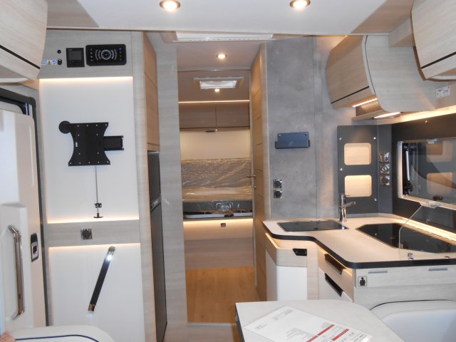 Rapido 696 F 65 Ans - Photo 19