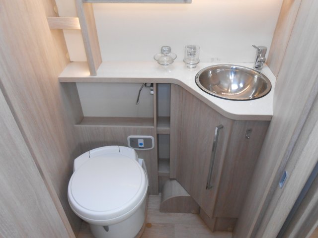 Rapido 890 F 890f - Photo 27