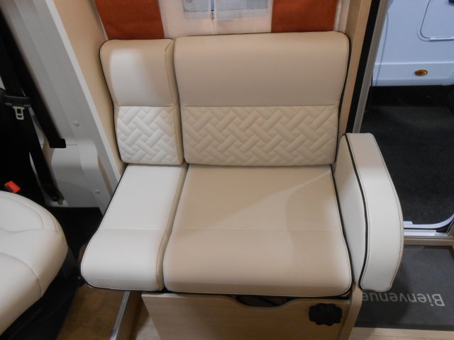 Rapido C86 65 ANS - Photo 12