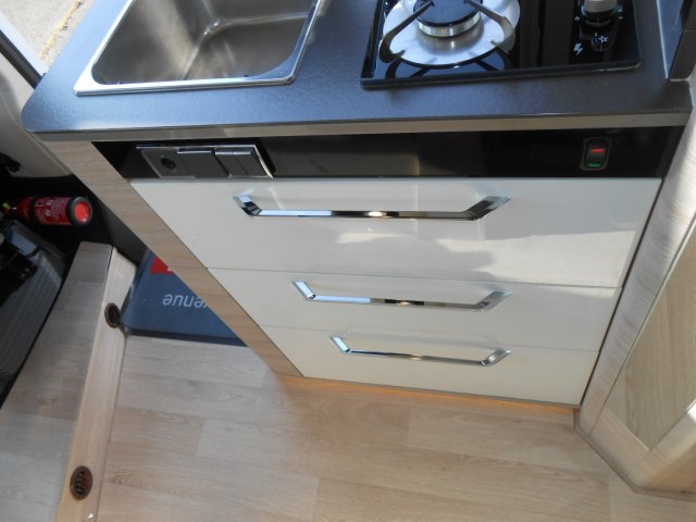 Rapido Van V55 - Photo 14