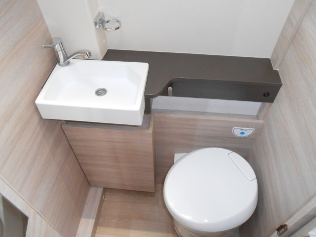 Rapido Van V55 - Photo 21