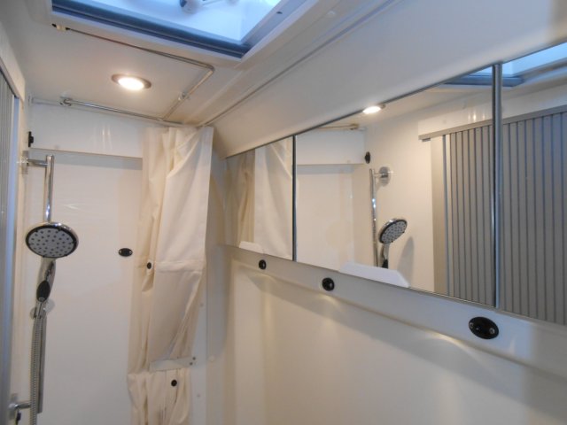 Rapido Van V62 65 ANS - Photo 23