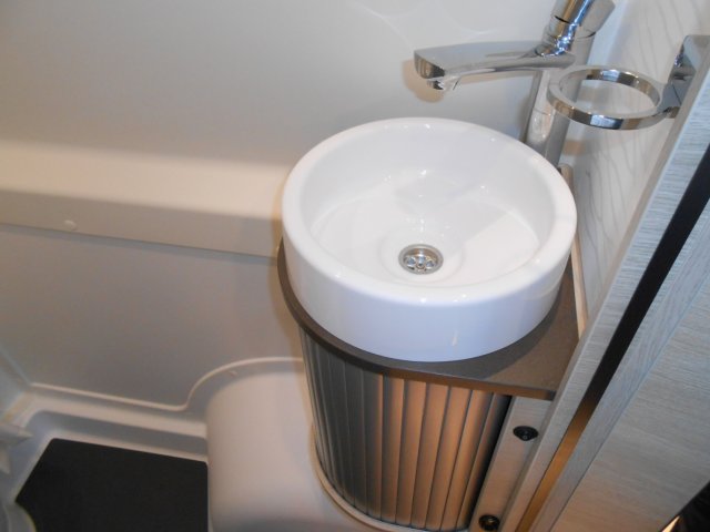 Rapido Van V62 65 ANS - Photo 24