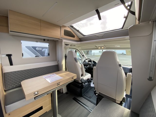 Adria Matrix 650 DL 60Y 60 ANS - Photo 2