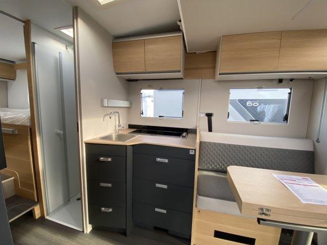 Adria Matrix 650 DL 60Y 60 ANS - Photo 3