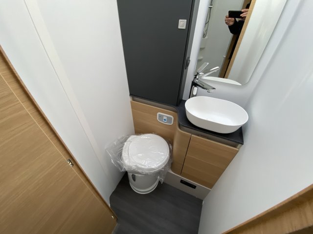 Adria Matrix 650 DL 60Y 60 ANS - Photo 8