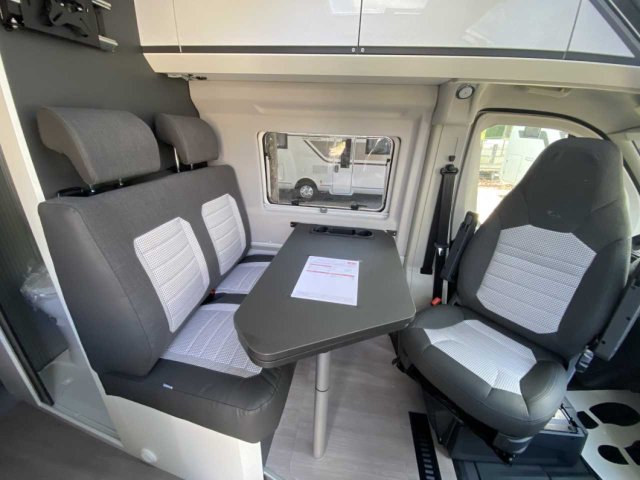 Adria Twin Supreme 640 SGX - Photo 2