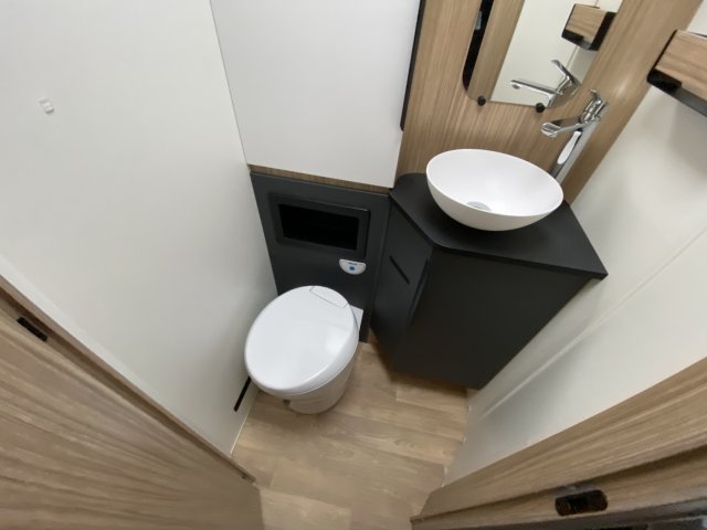 Bavaria Initial I720FC Nomade i720 fc - Photo 8