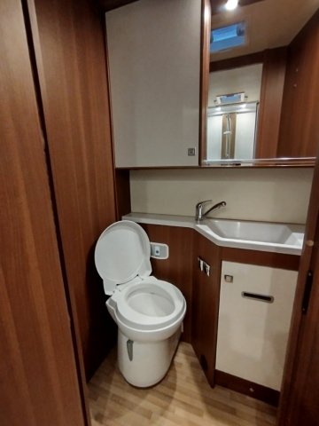 LMC Explorer Comfort I 745 - Photo 12