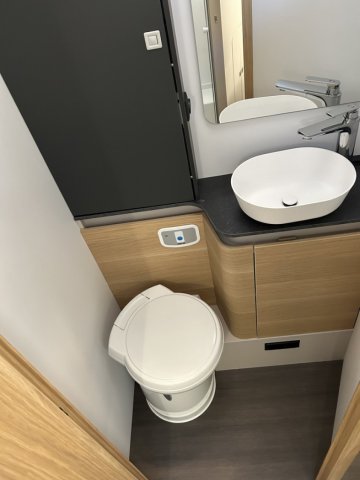Adria Matrix Axess 650 DC - Photo 9