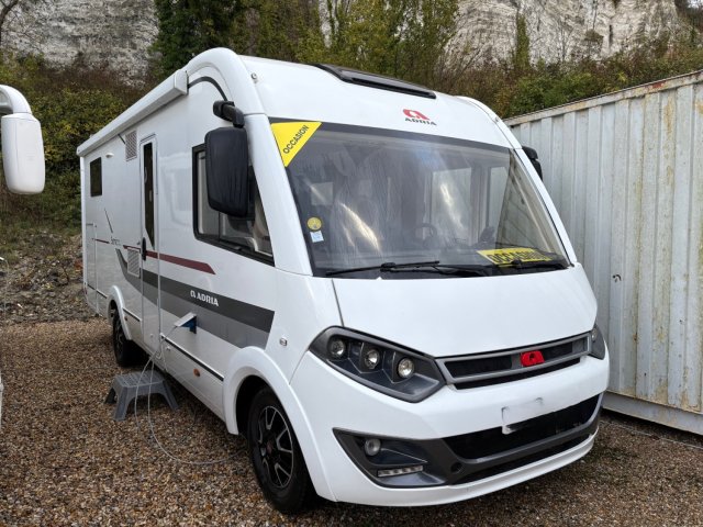 Adria Sonic Plus 700 SBC Occasion