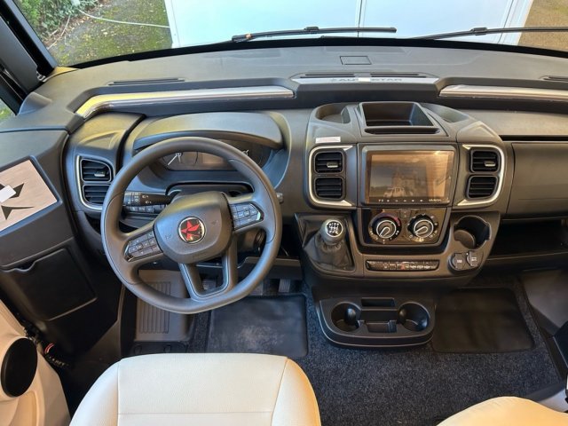 Autostar Privilege I 730 LC Lift i730 - Photo 3