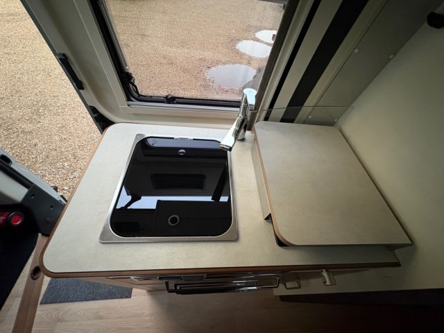 Campereve Magellan 746  Limited - Photo 4