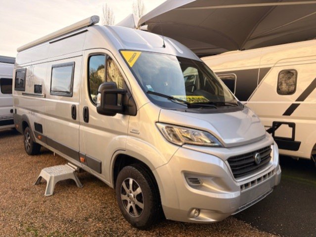 Font Vendome Duo Van Occasion