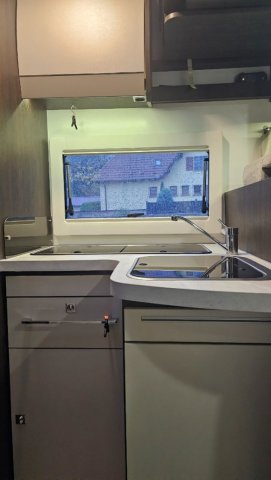 Benimar Tessoro 463 Up - Photo 8