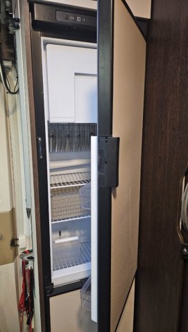 Benimar Tessoro 463 Up - Photo 11